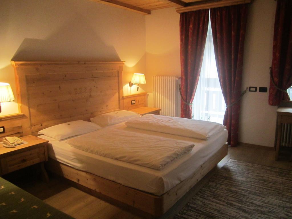 Hotel Corona Krone Selva di Val Gardena Camera foto