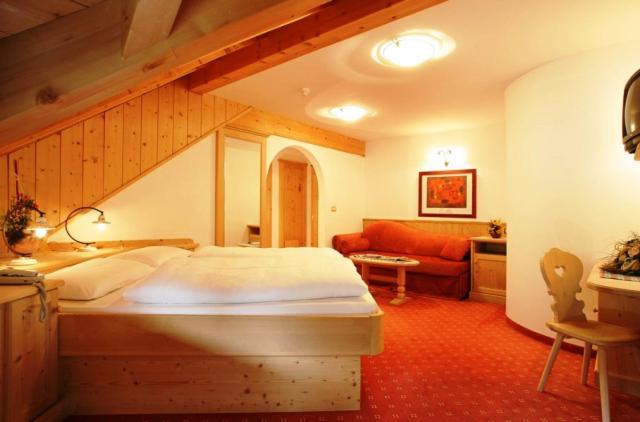 Hotel Corona Krone Selva di Val Gardena Esterno foto