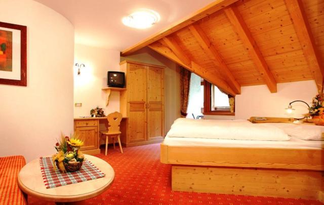 Hotel Corona Krone Selva di Val Gardena Esterno foto