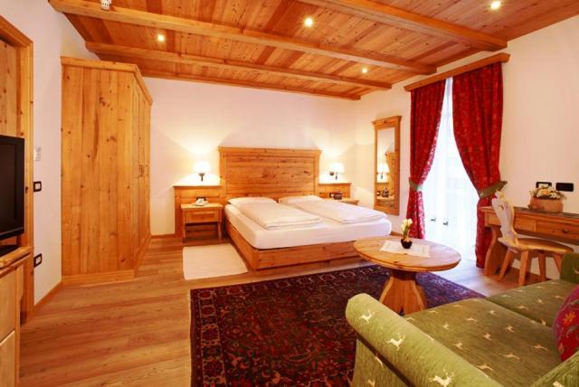 Hotel Corona Krone Selva di Val Gardena Esterno foto