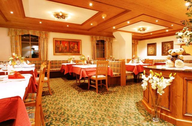 Hotel Corona Krone Selva di Val Gardena Esterno foto