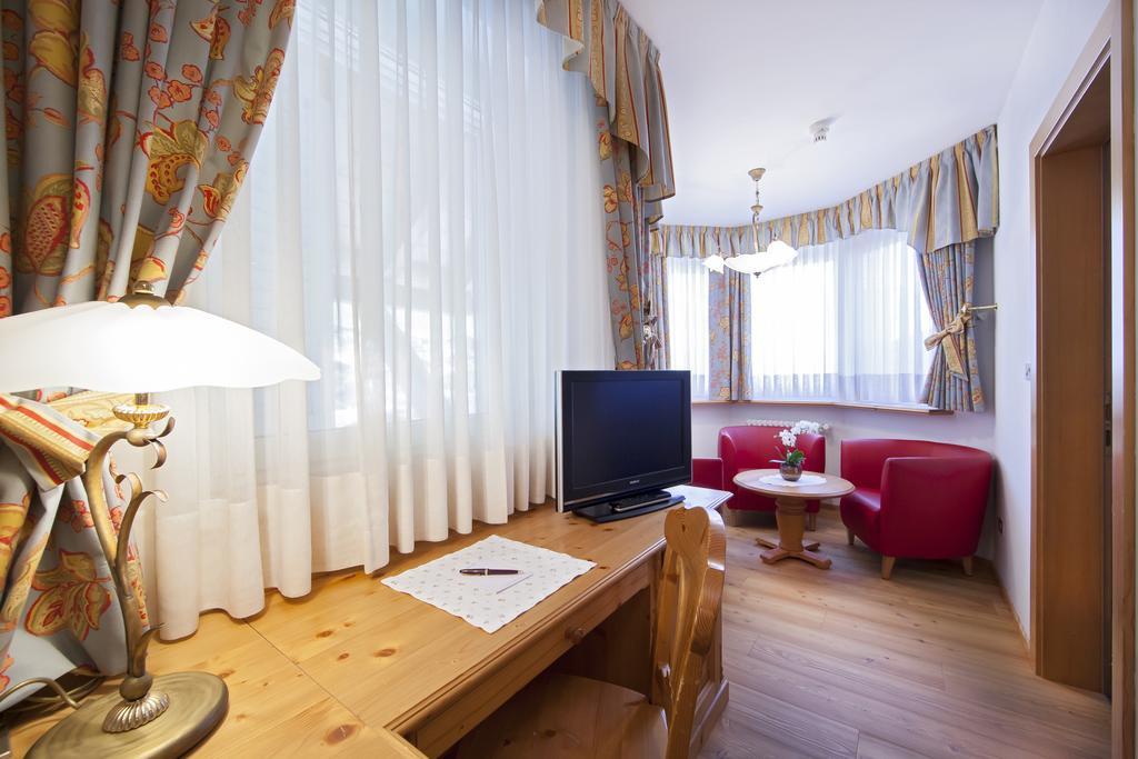 Hotel Corona Krone Selva di Val Gardena Esterno foto