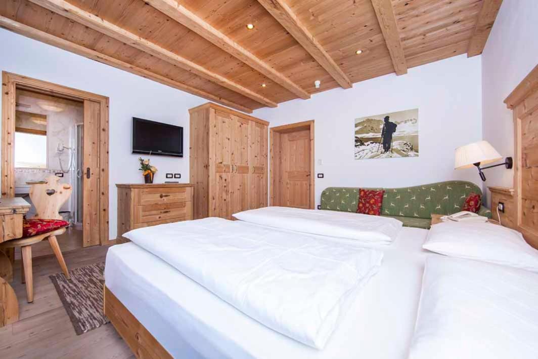 Hotel Corona Krone Selva di Val Gardena Esterno foto